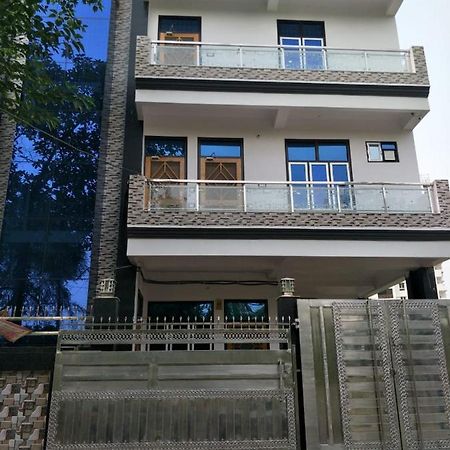 Surabhi Garden Inn Lucknow Exterior foto
